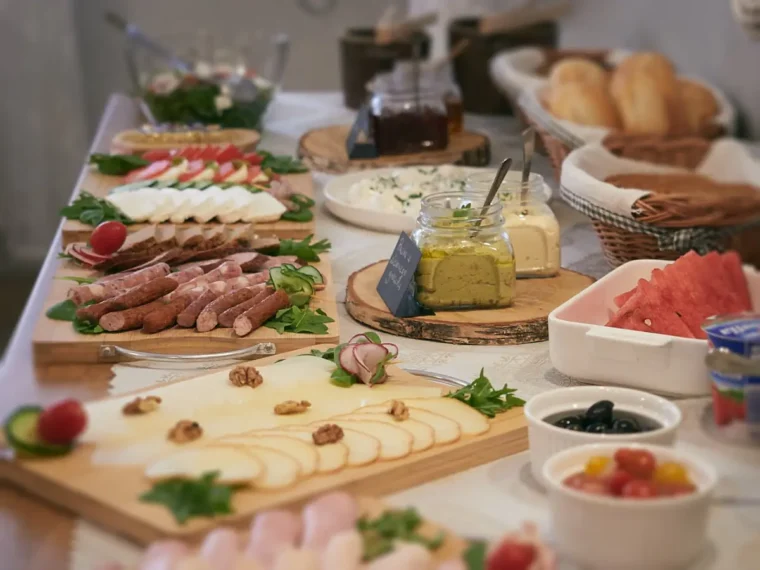 śniadania - Pokoje w Zakopanem, nocleg w Zakopanem, Pokoje z widokiem na góry, blisko Krupówek, tanie noclegi w Zakopanem, Willa za Cieszynianką